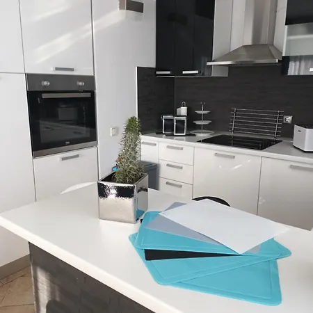 Emi 1 Apartman Crikvenica